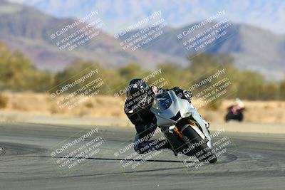 media/Jan-09-2022-SoCal Trackdays (Sun) [[2b1fec8404]]/Turn 14 (10am)/